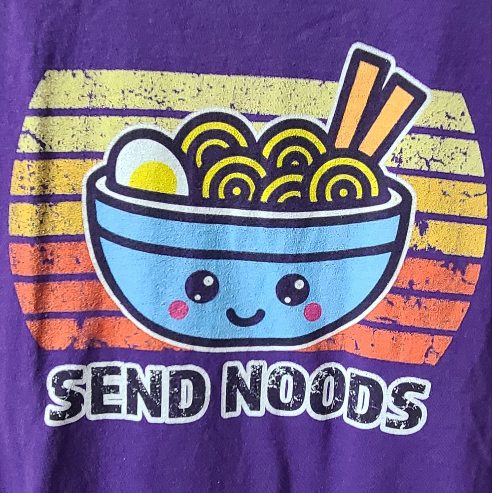 Juniors send noods ramen graphic tee size medium